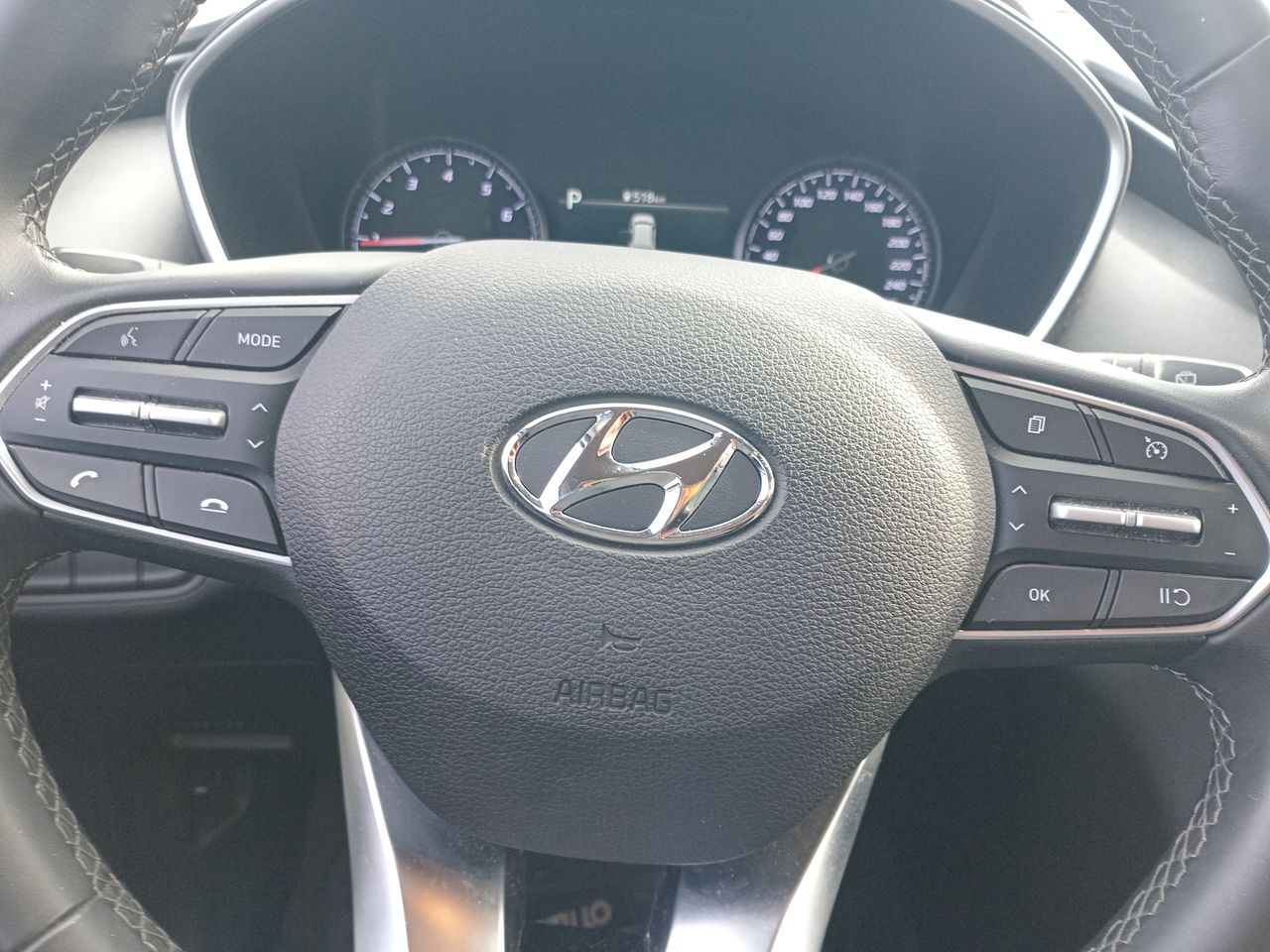 HYUNDAI - 16