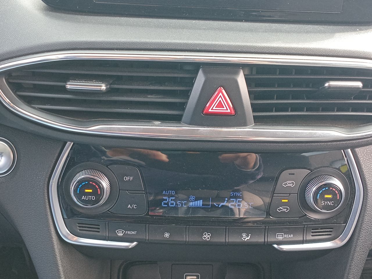 HYUNDAI - 20