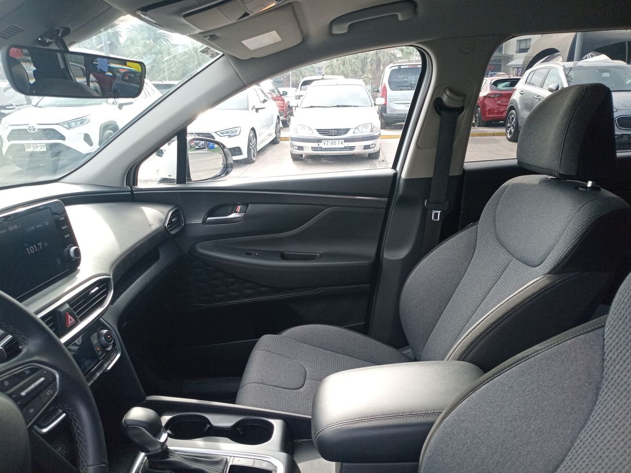 HYUNDAI - 2