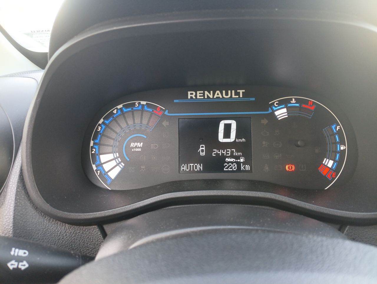RENAULT - 19