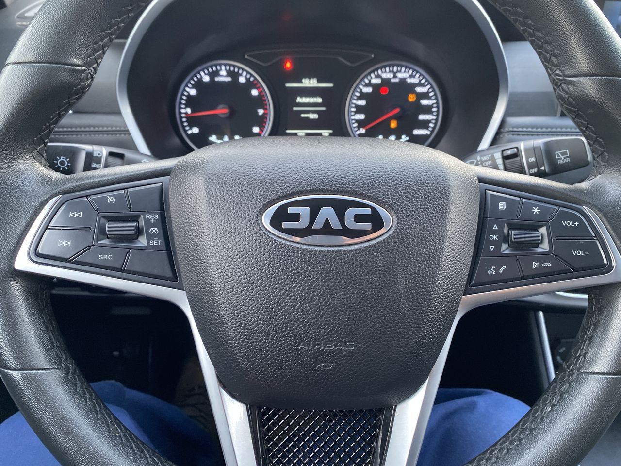 JAC Js8 — foto 19 de 28