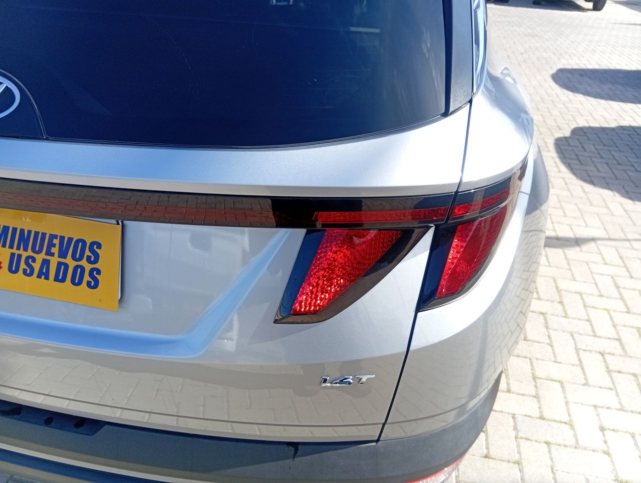 HYUNDAI - 18