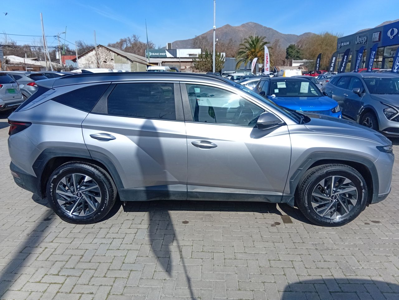 HYUNDAI - 8