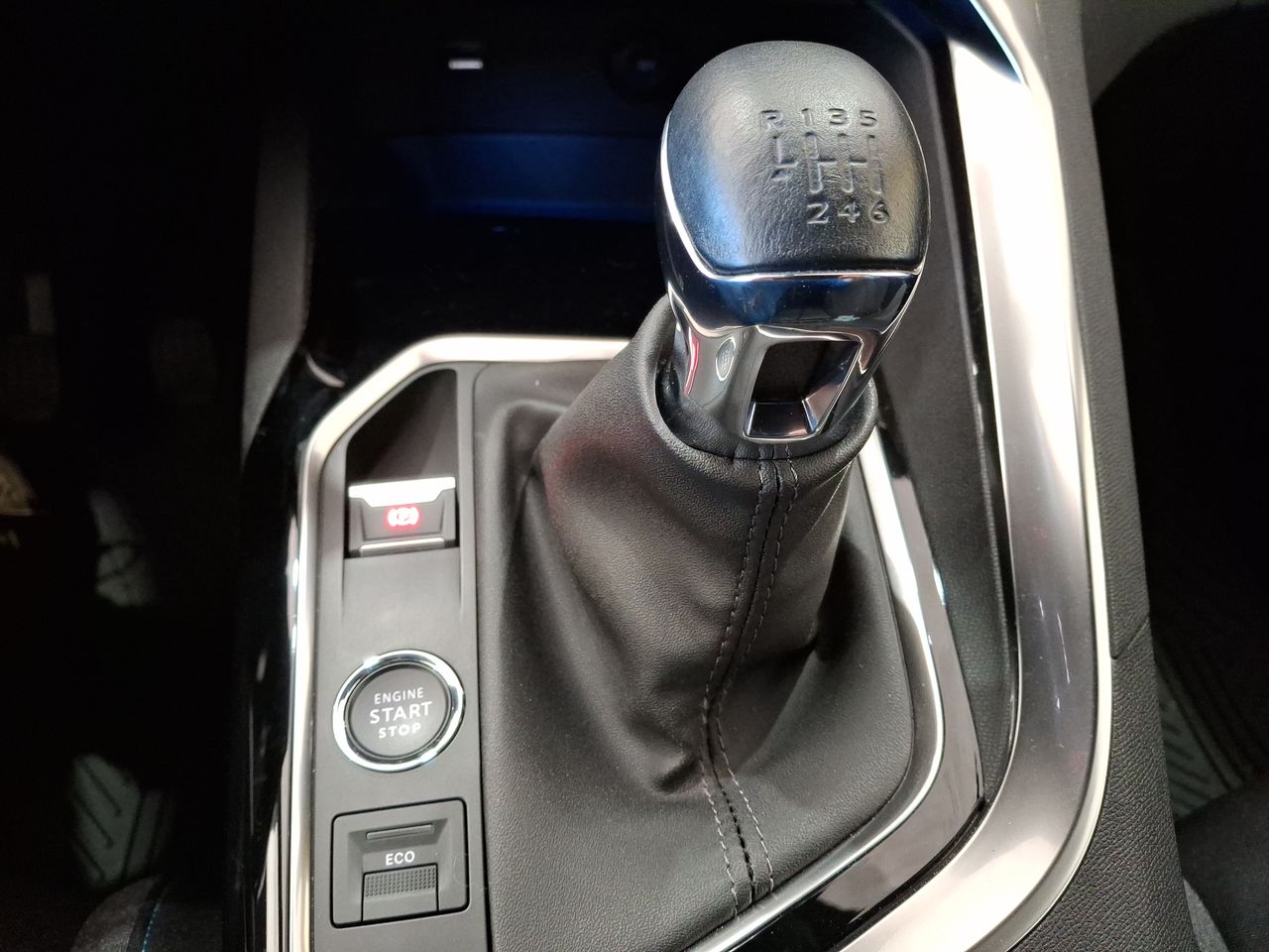 PEUGEOT - 30