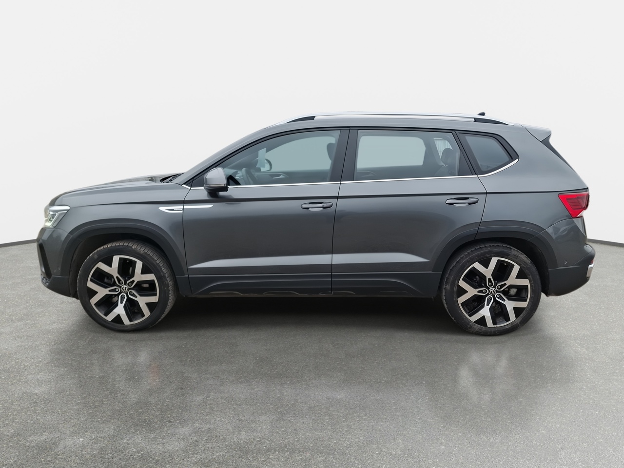 VOLKSWAGEN - 4