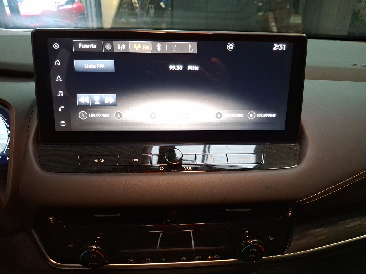 NISSAN - 28