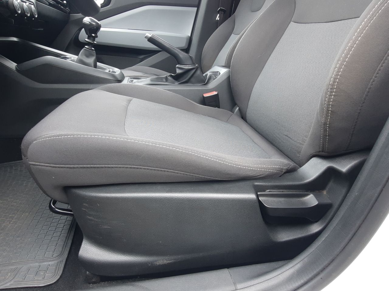 Chevrolet Sail — foto 17 de 29