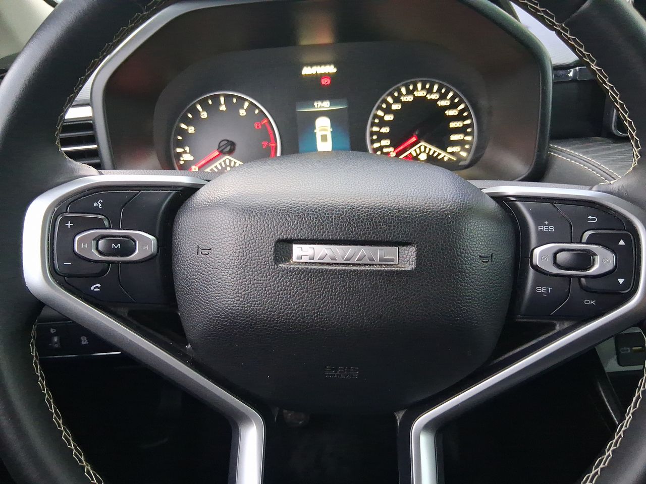 Haval Jolion — foto 19 de 28