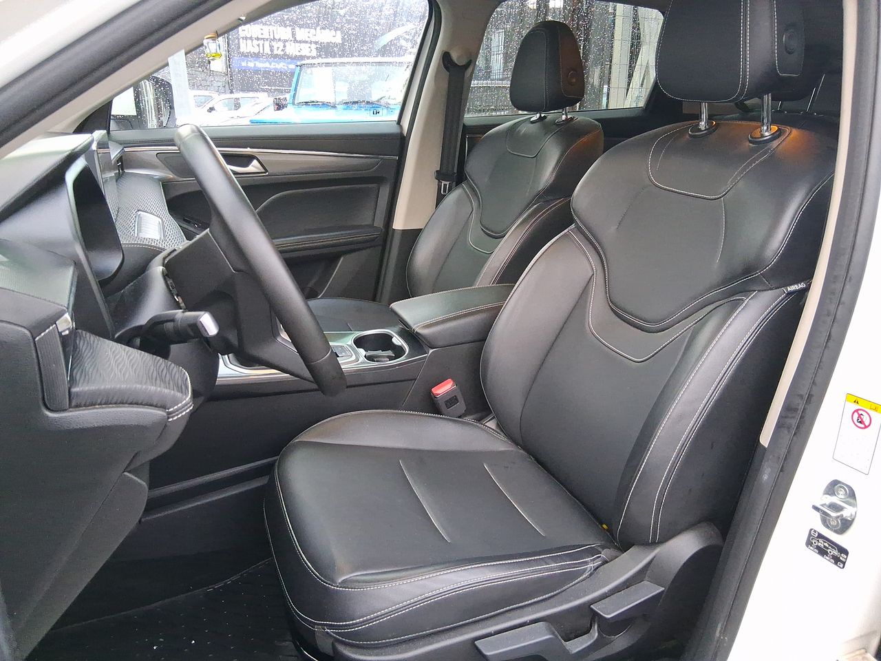 Haval Jolion — foto 17 de 28
