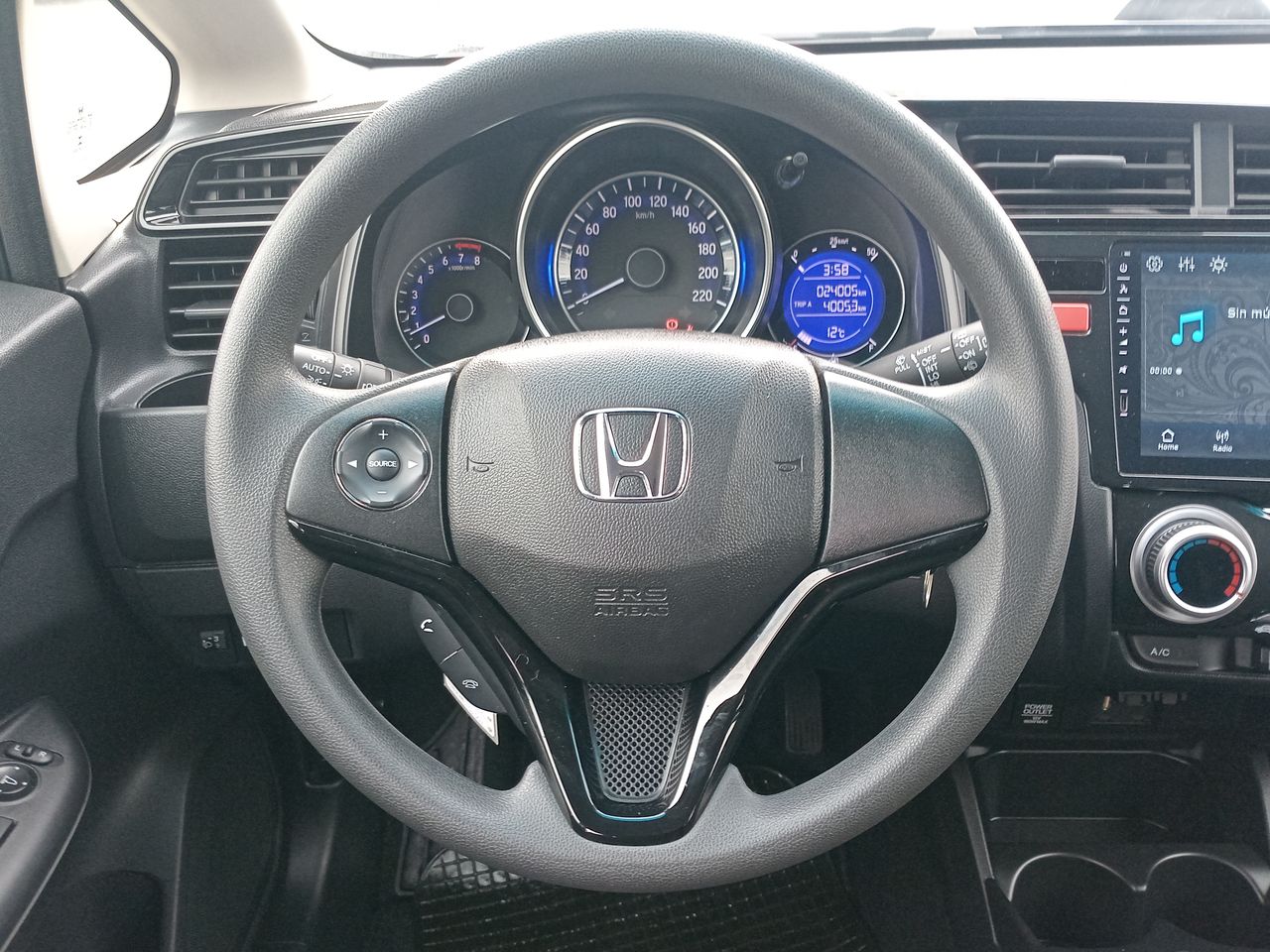 Honda WR-V — foto 17 de 27