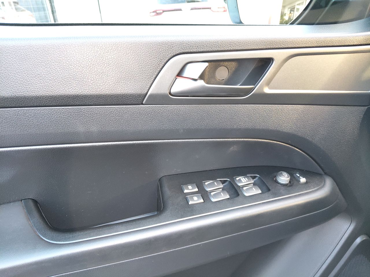 SSANGYONG - 23