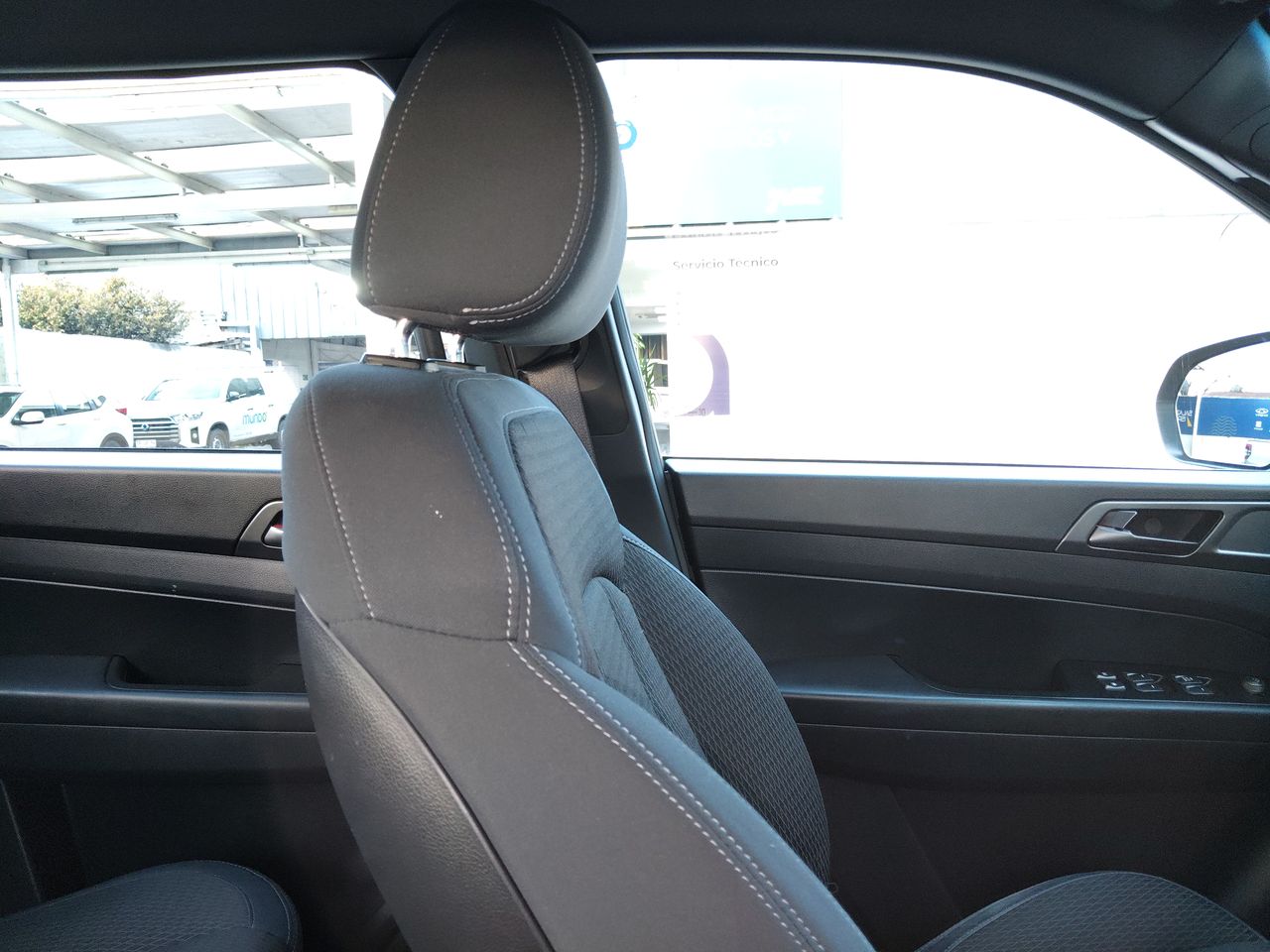 SSANGYONG - 15