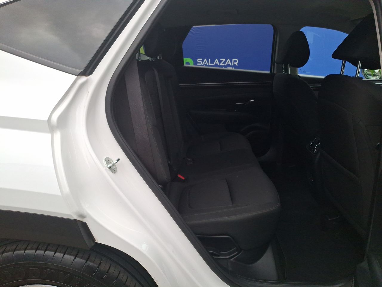 HYUNDAI - 33