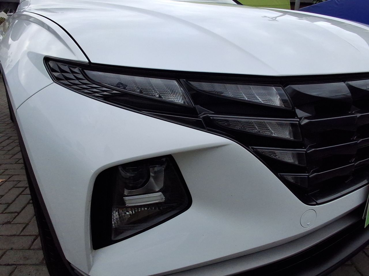 HYUNDAI - 18