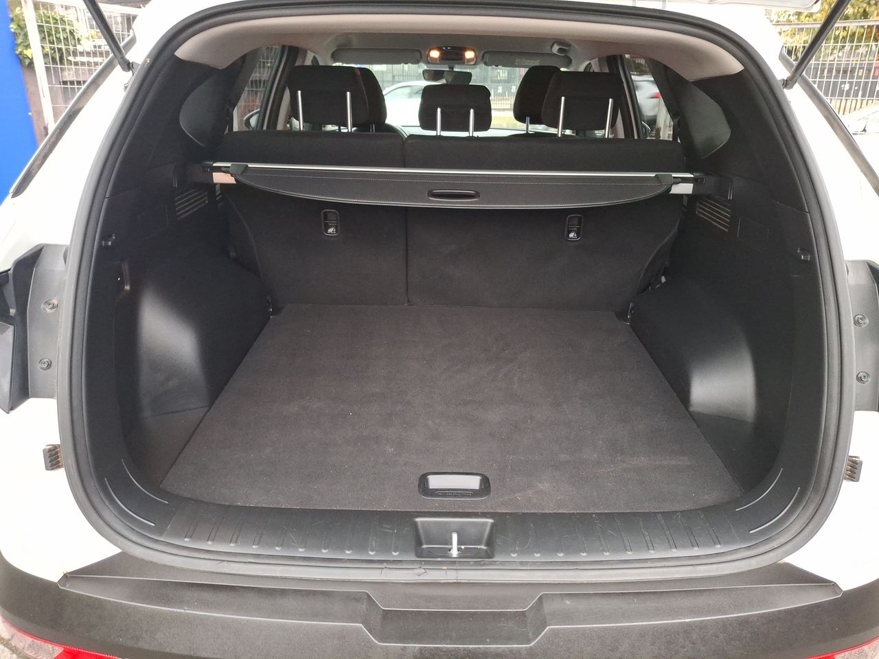 HYUNDAI - 20