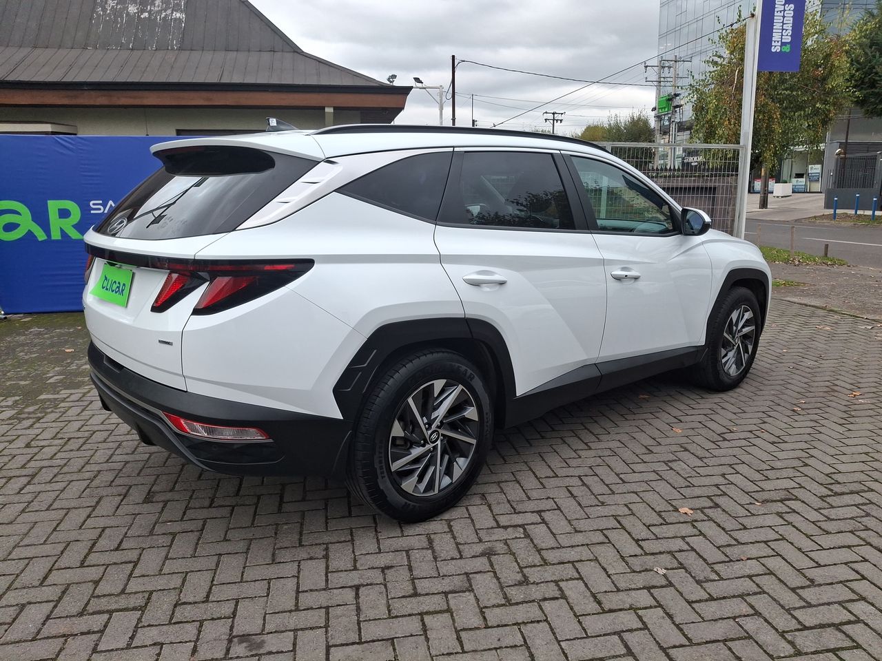 HYUNDAI - 7