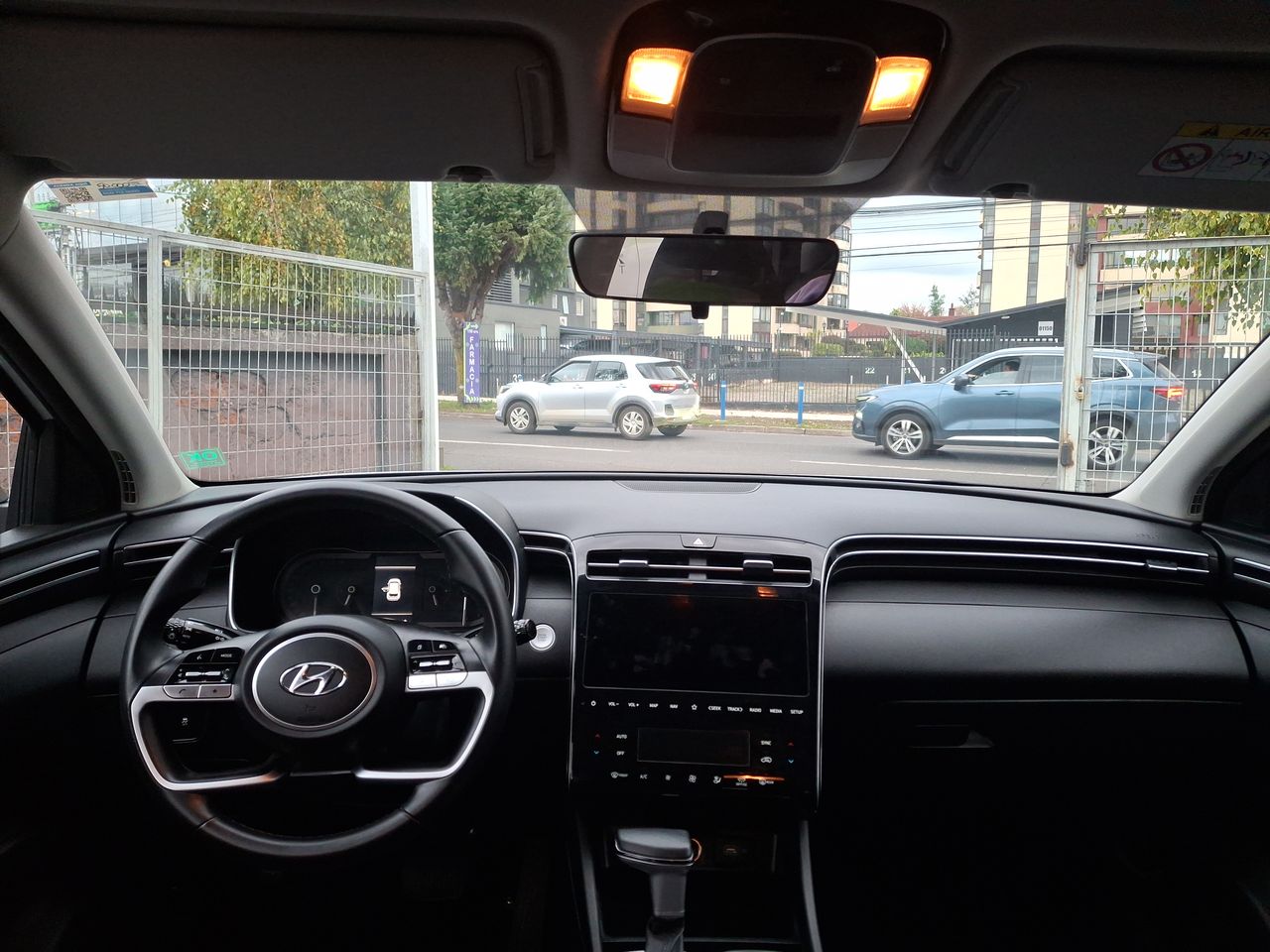 HYUNDAI - 9