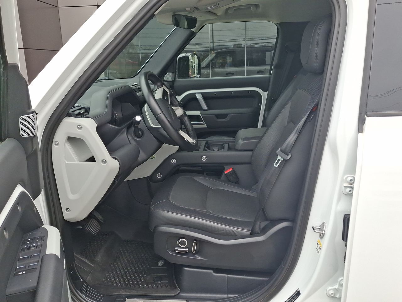 LAND ROVER - 25