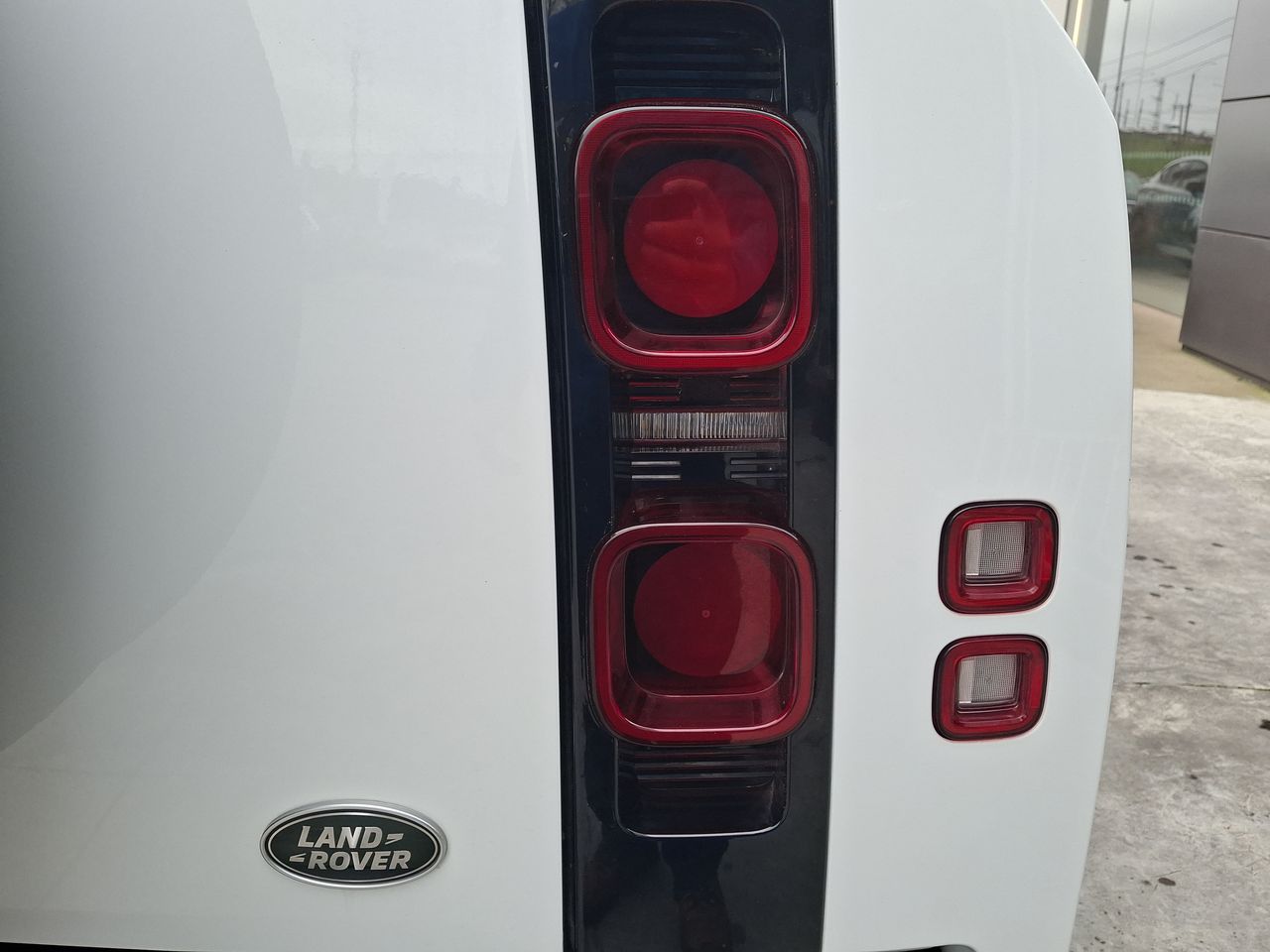LAND ROVER - 21