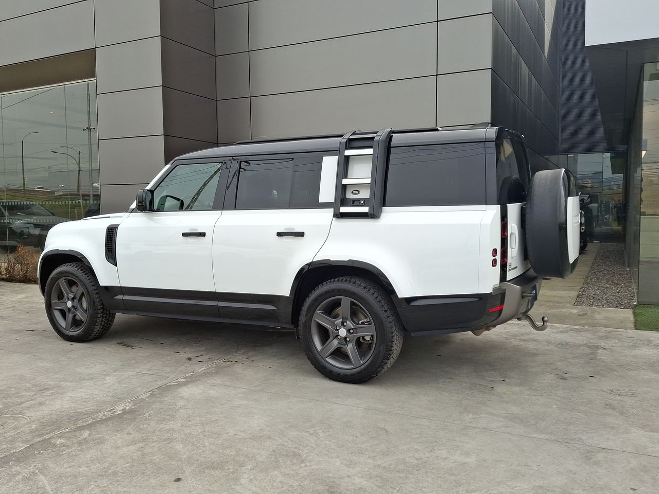 LAND ROVER - 5