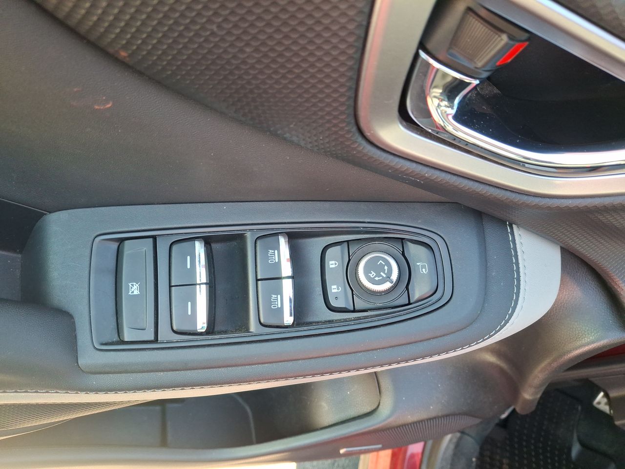 Subaru Forester — foto 23 de 37