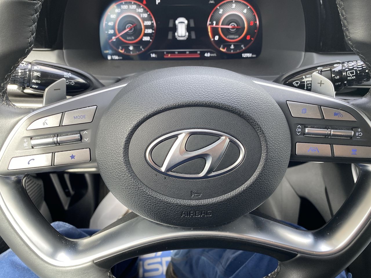 HYUNDAI - 24