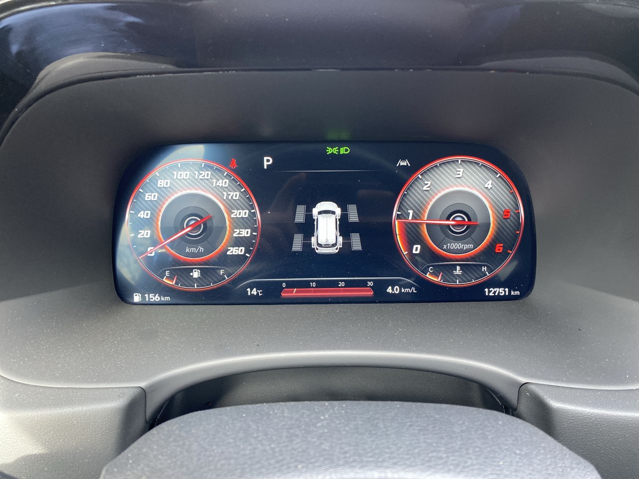 HYUNDAI - 25