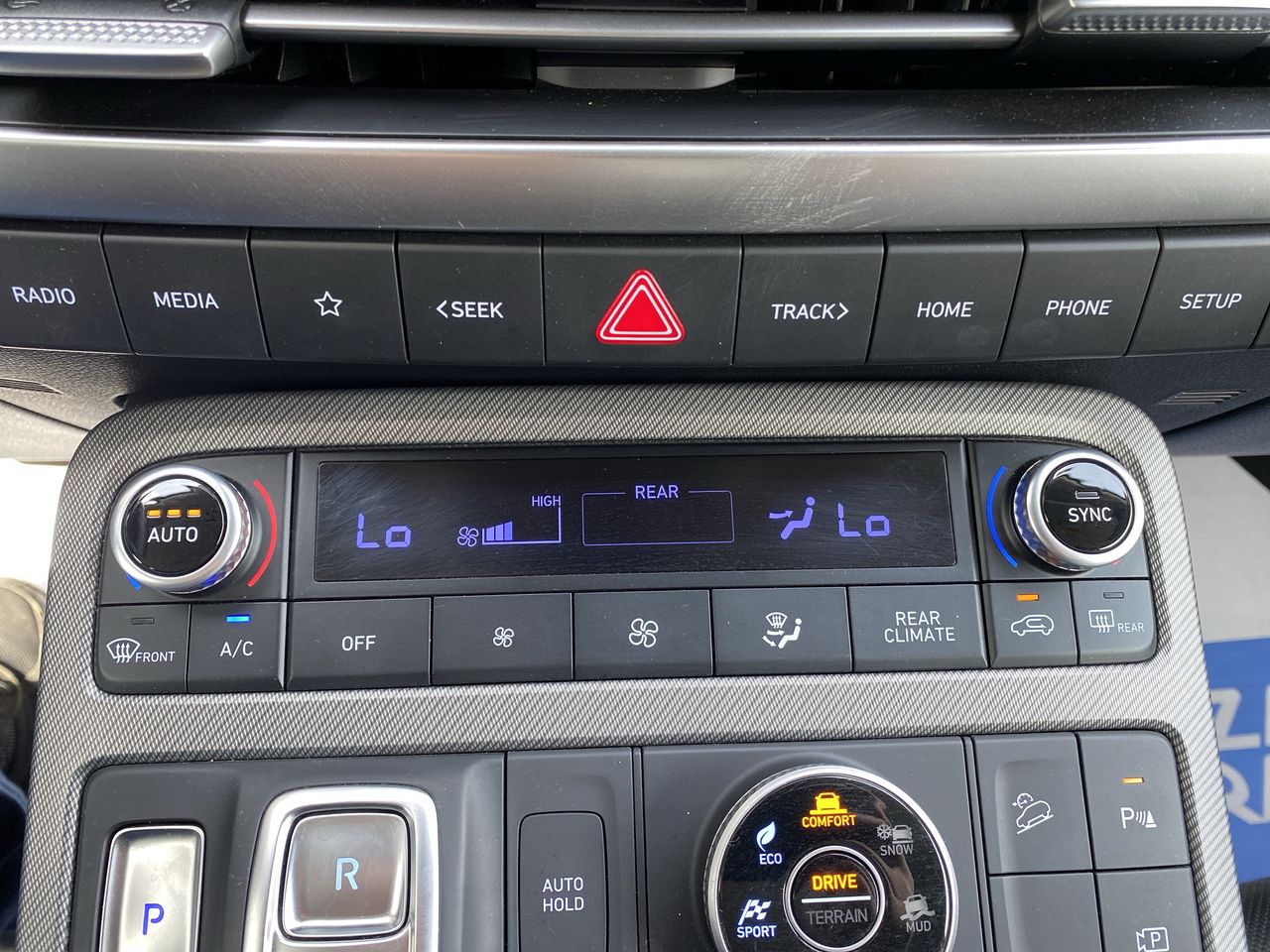 HYUNDAI - 28