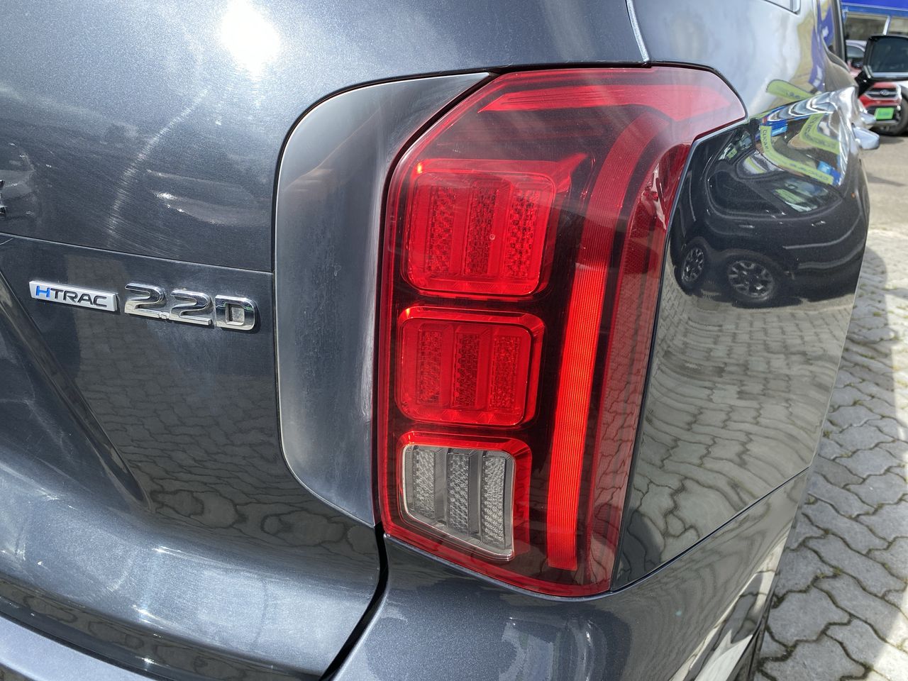 HYUNDAI - 18
