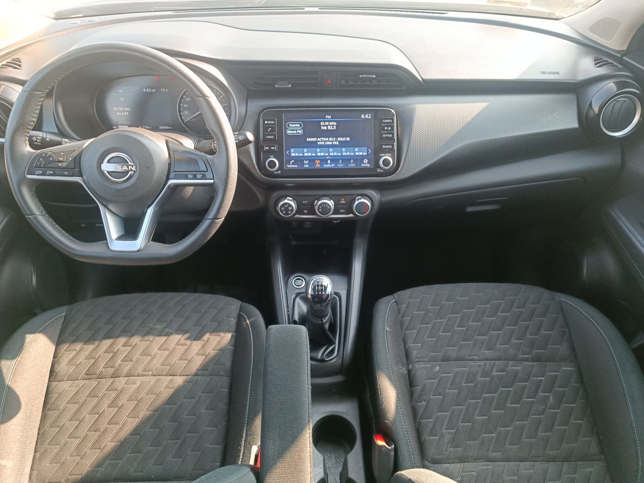 NISSAN - 33