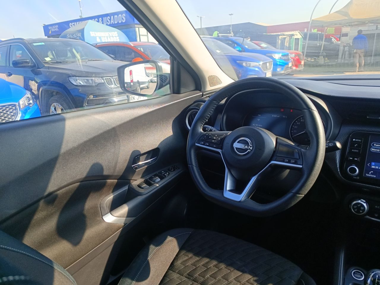 NISSAN - 16