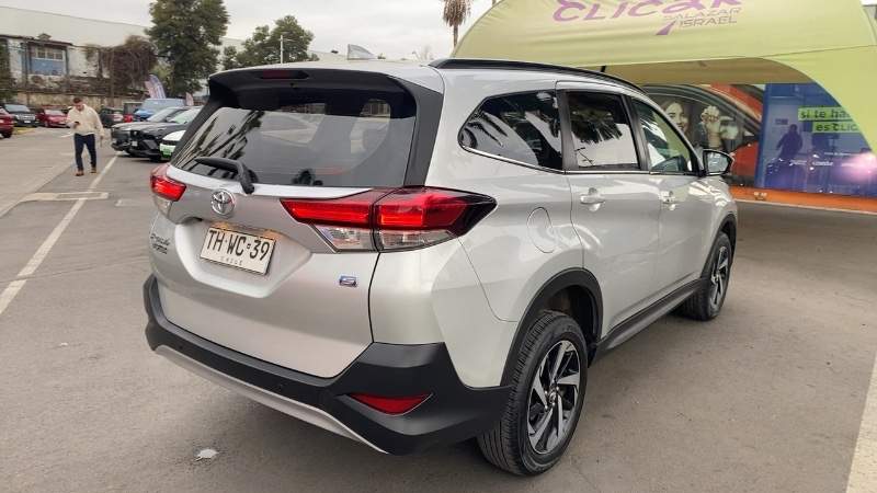 TOYOTA - 4
