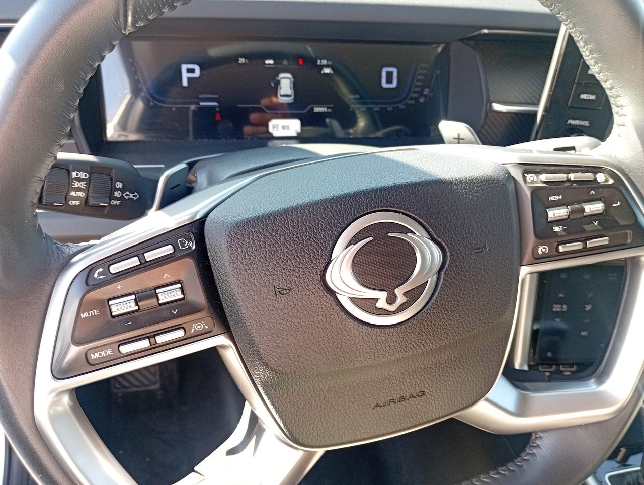 SSANGYONG - 27