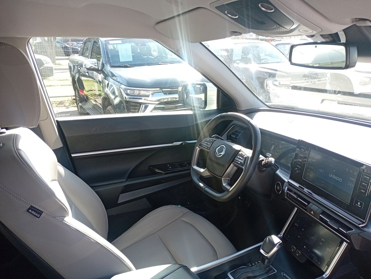 SSANGYONG - 16