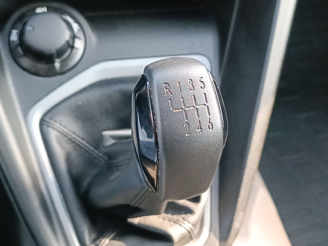 PEUGEOT - 32