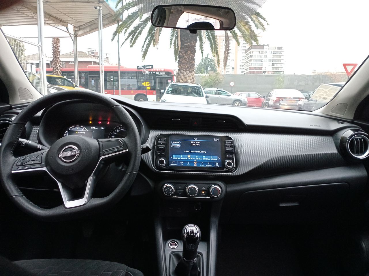 NISSAN - 33
