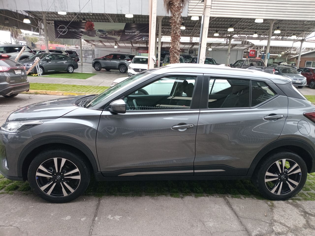 NISSAN - 4