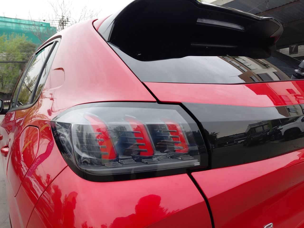 Peugeot 208 — foto 19 de 34