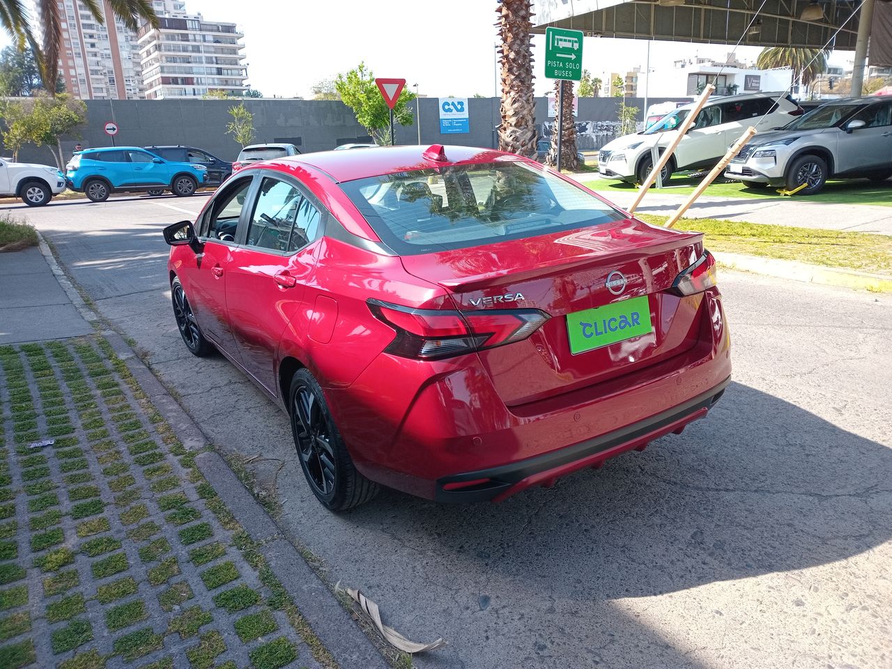 NISSAN - 5