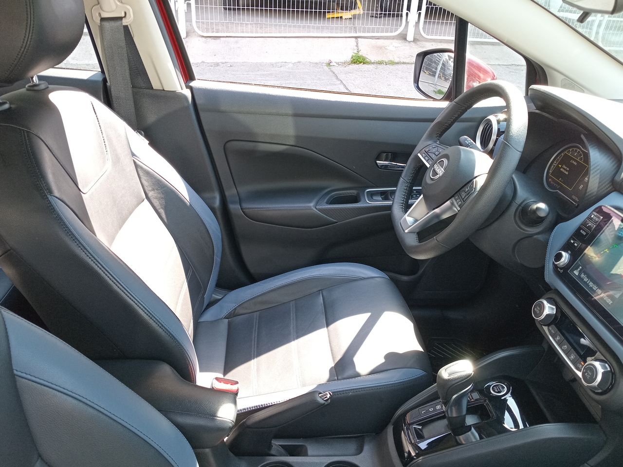 NISSAN - 16