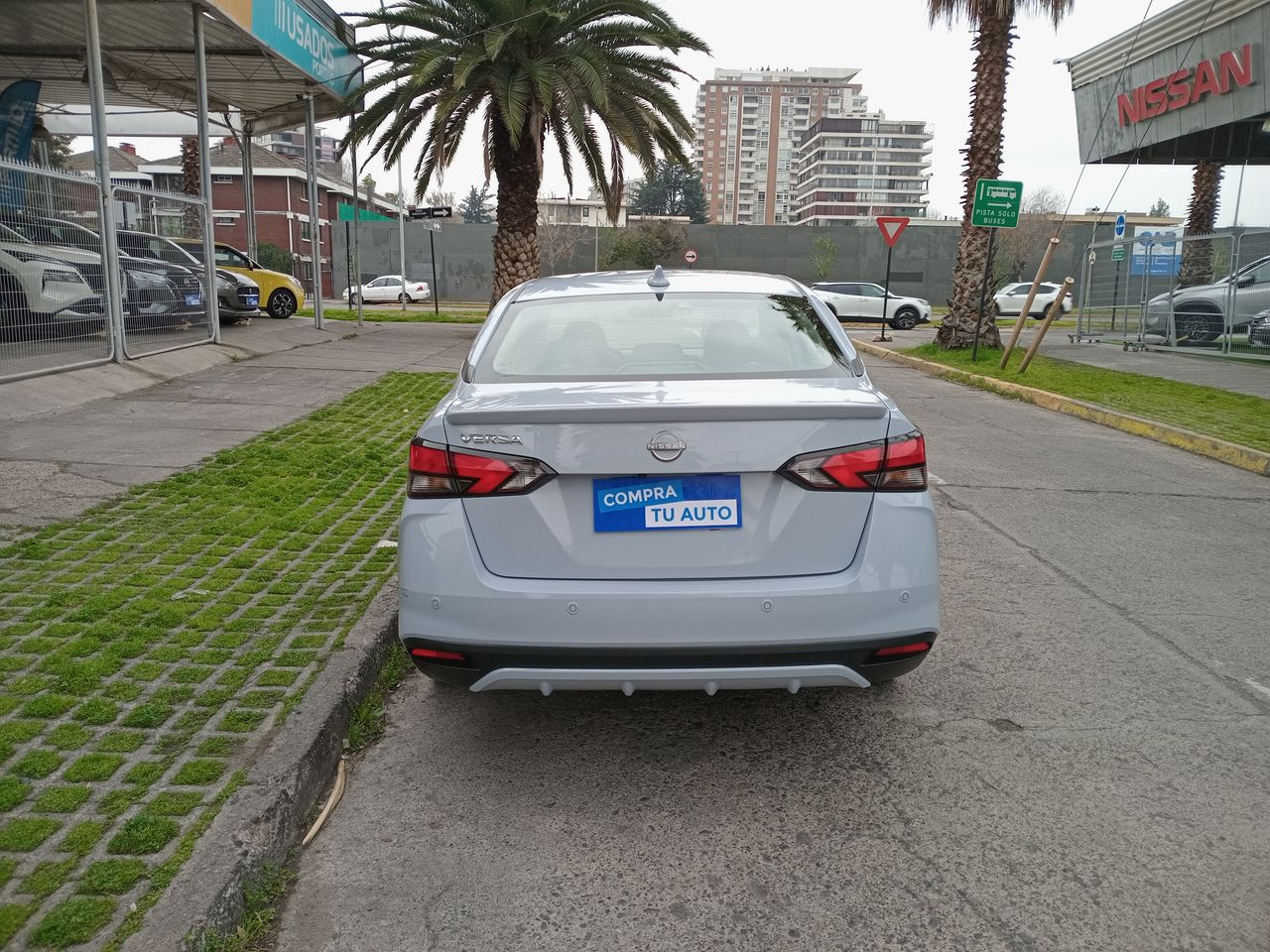 NISSAN - 6