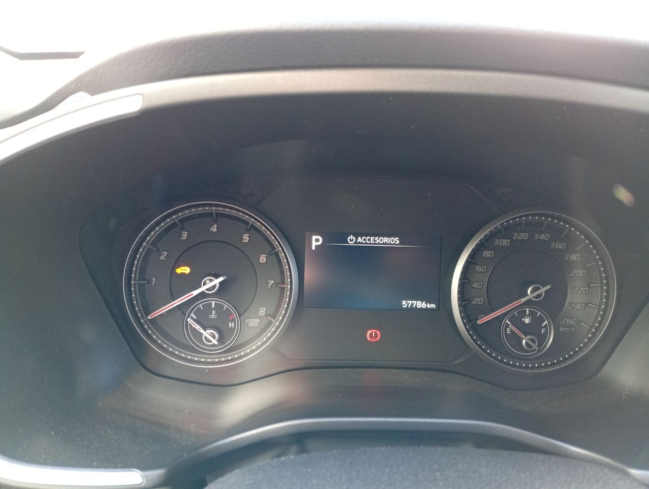 HYUNDAI - 20