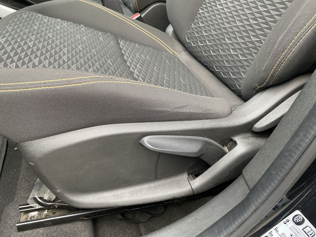 Chevrolet Montana — foto 16 de 27