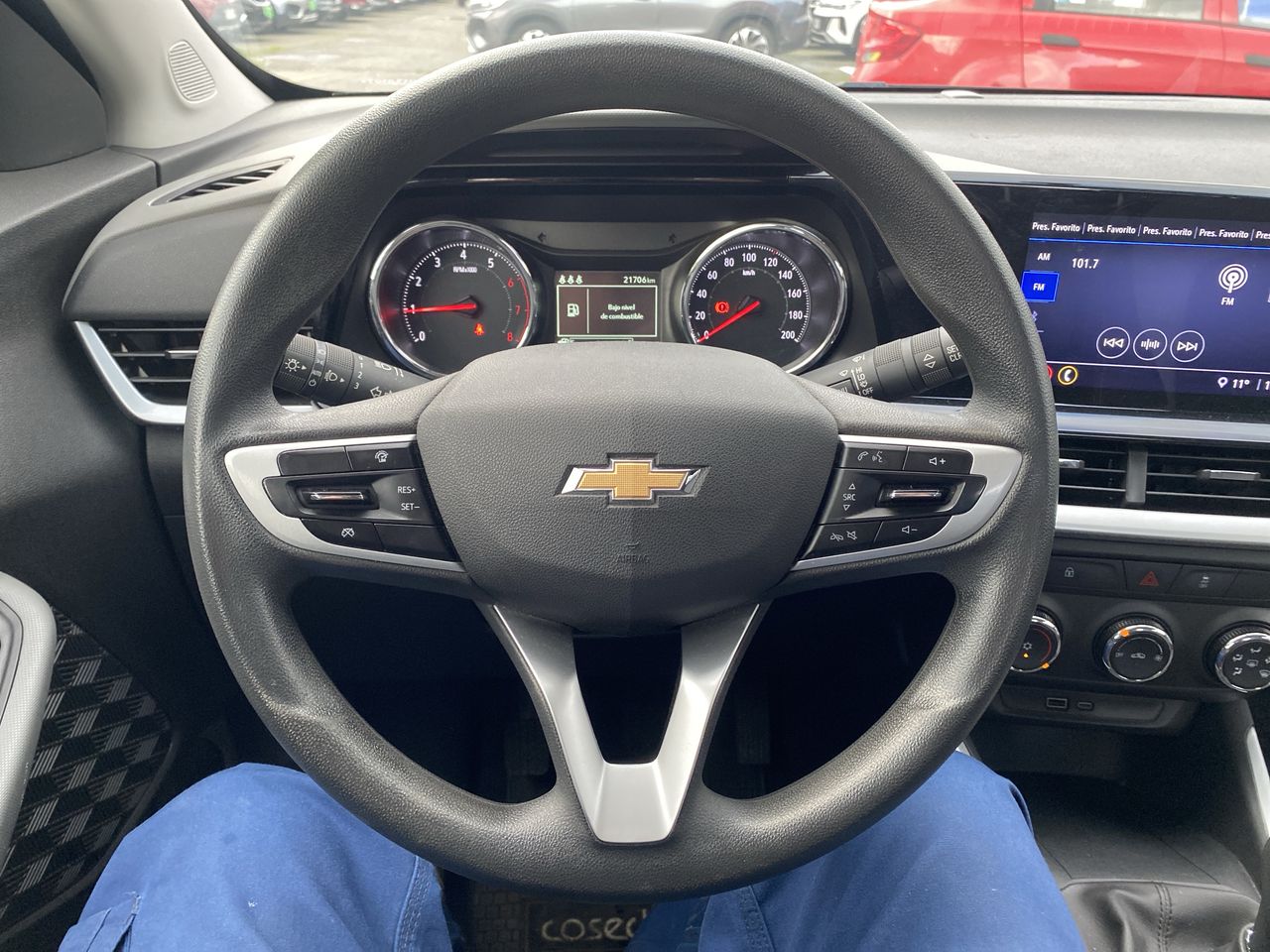 Chevrolet Montana — foto 18 de 27
