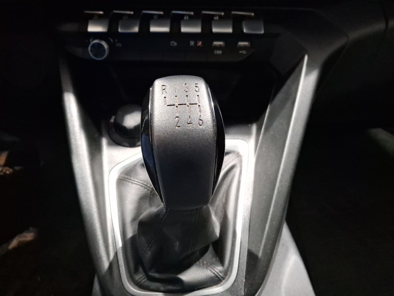PEUGEOT - 29