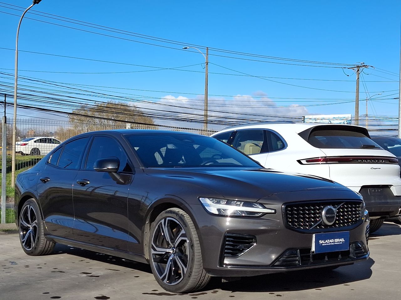 VOLVO - 1