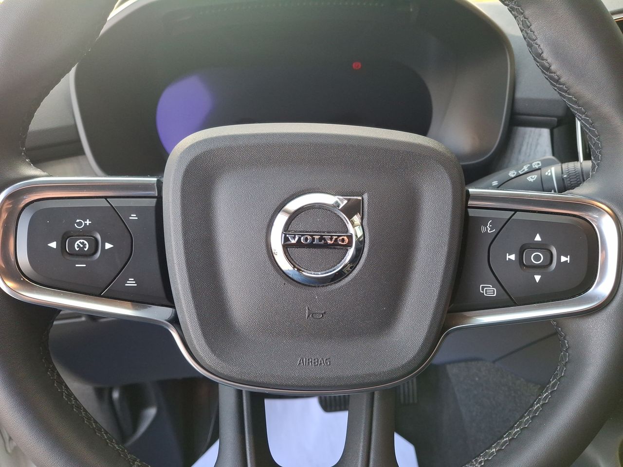 VOLVO - 26