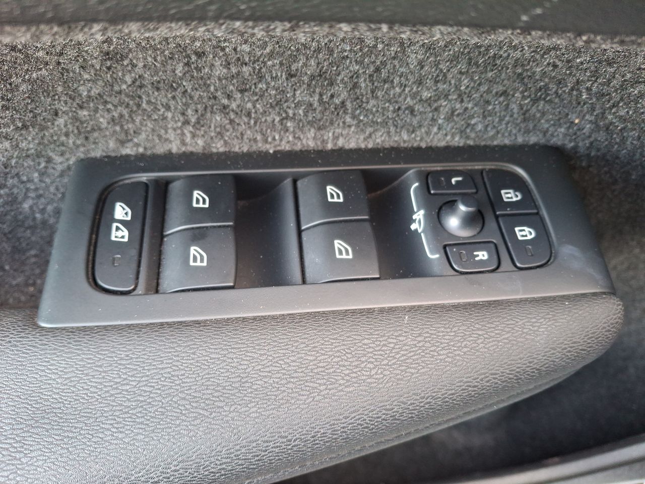 VOLVO - 22