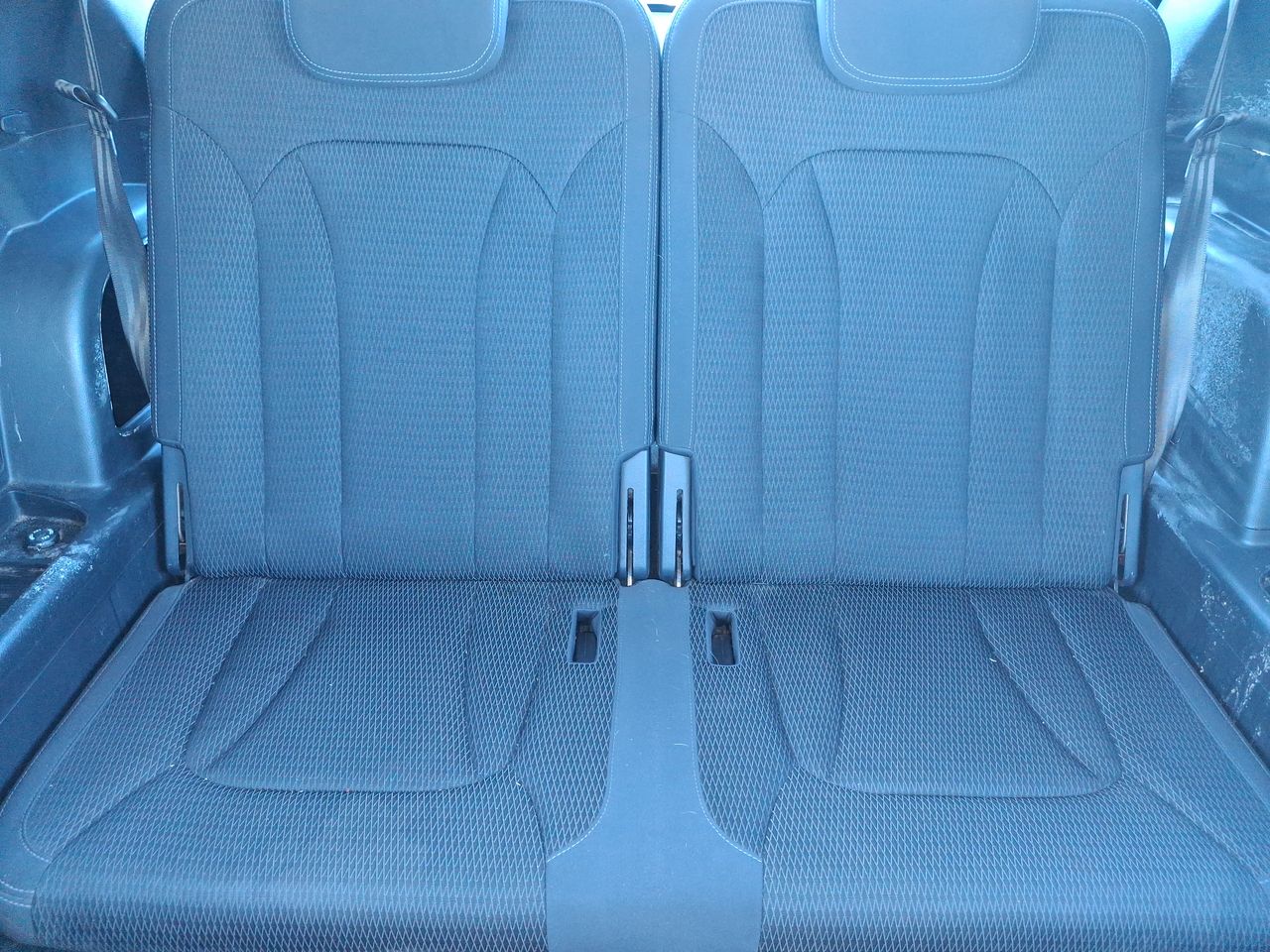 SSANGYONG - 27