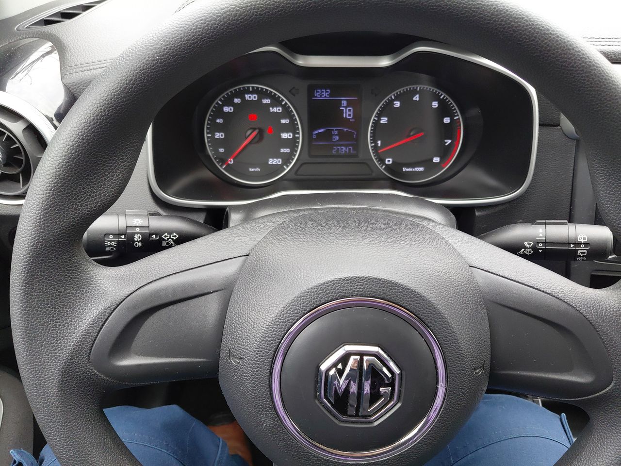 MG Zs — foto 20 de 28